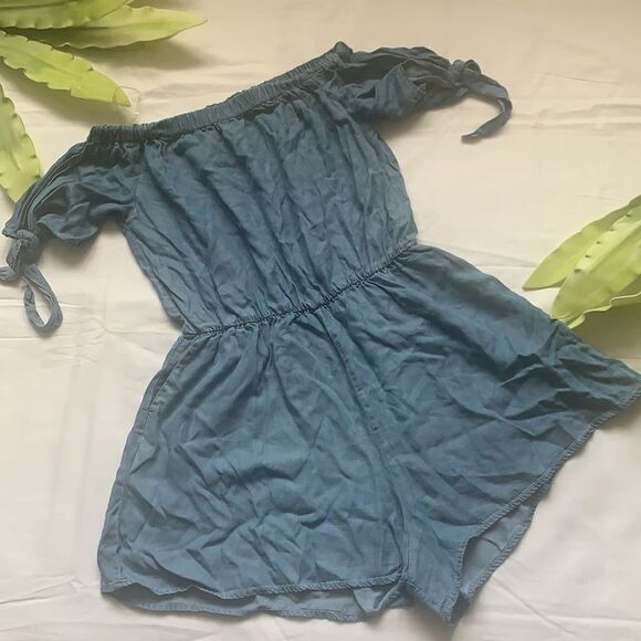 𝅺💥STREETWEAR Society Off Shoulder Denim Romper💥 - Picture 2 of 8